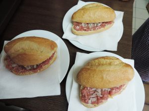Mettbrötchen | MIttagstisch von Jannsen Fleischwaren